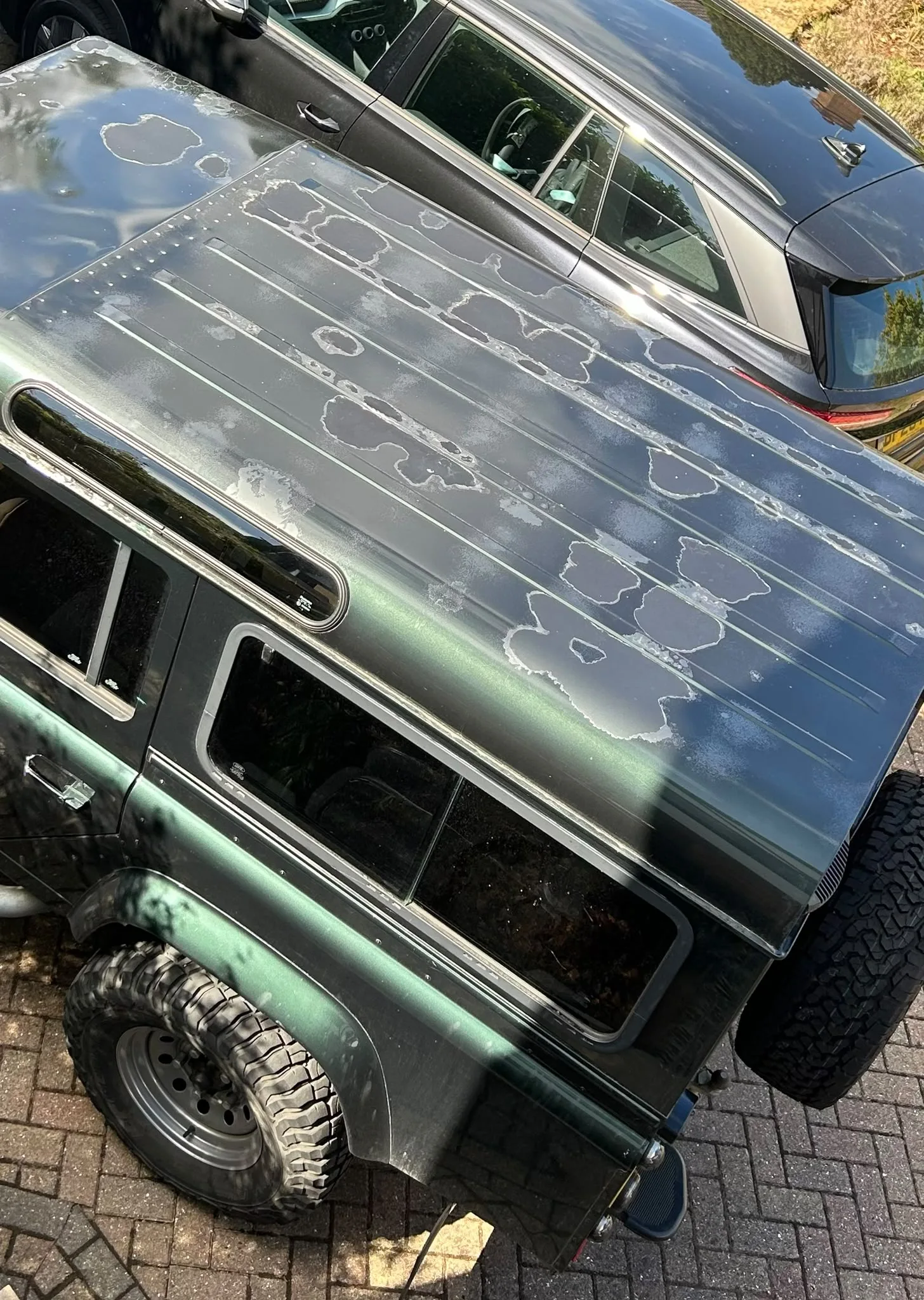 Land Rover Roof Paint Repair and Respray in Surrey